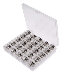 Caja Con 25 Carreteles Metálicos De Máquina De Coser Familia