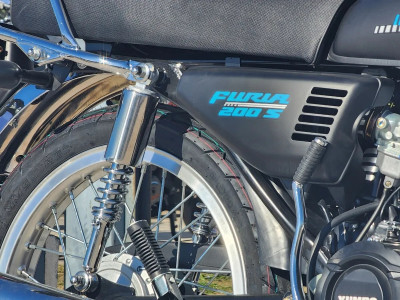 Yumbo Furia 200 S